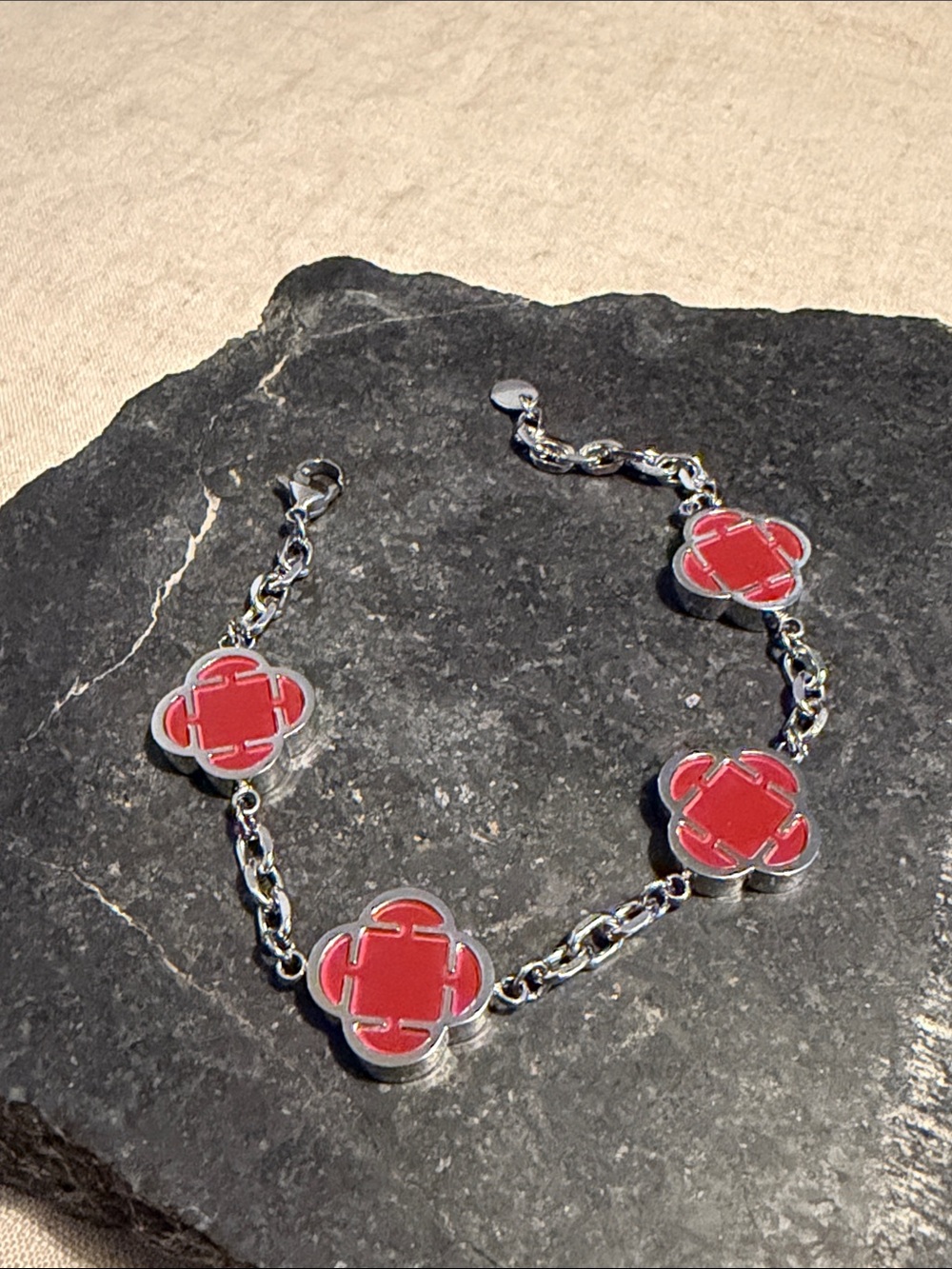 Silver Bracelet with Burgundy Clover Motifs